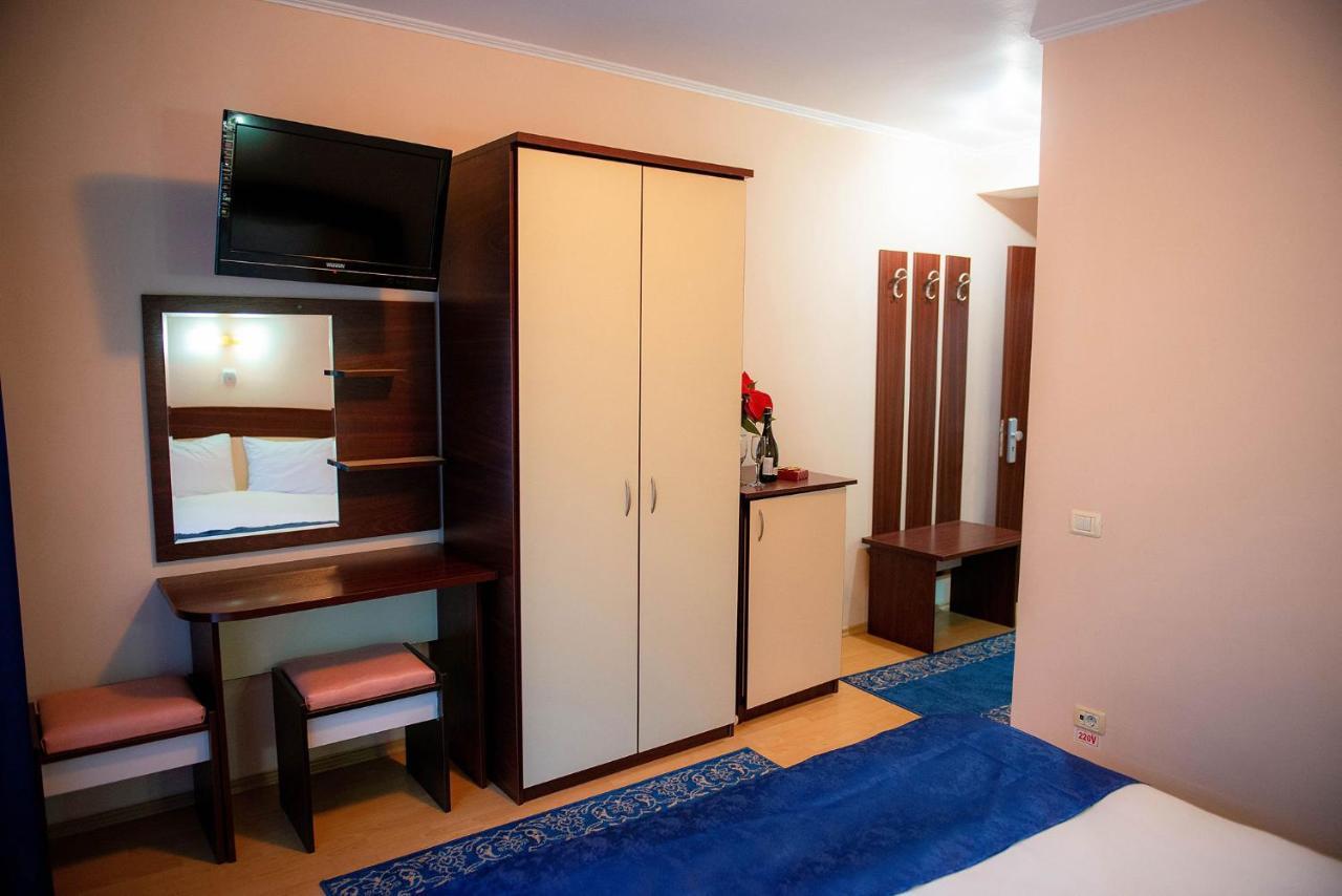Casa Maia Hotel บุชเตนี ภายนอก รูปภาพ