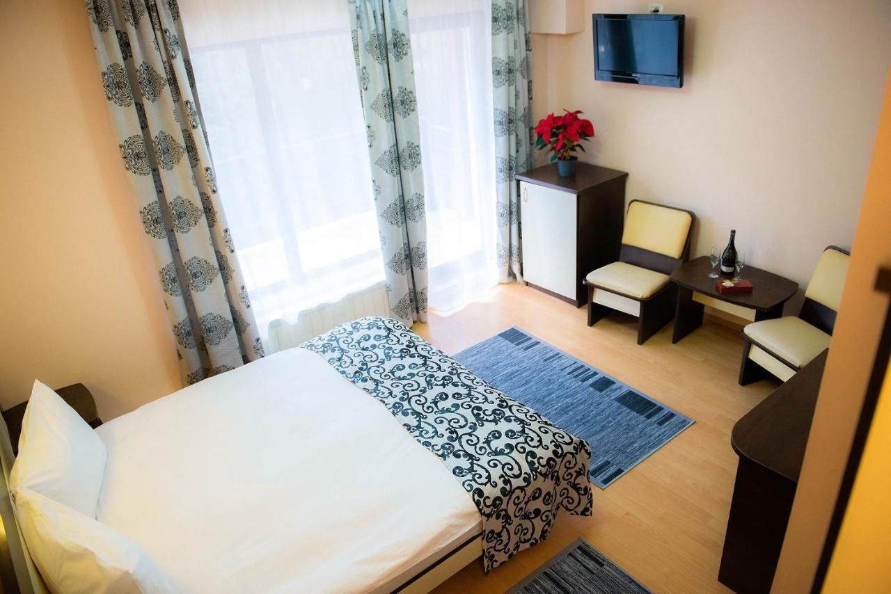 Casa Maia Hotel บุชเตนี ภายนอก รูปภาพ